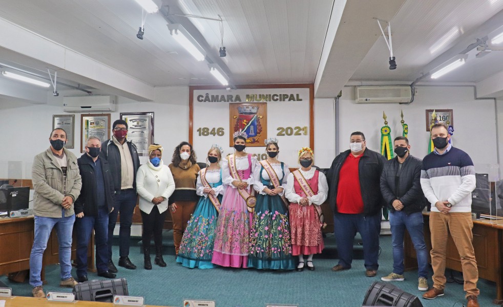 Câmara recebe visita da Corte da São Leopoldo Fest 2021