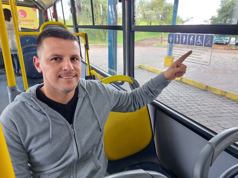 Lei do vereador Falcão insere prioridade de assentos aos autistas nos ônibus