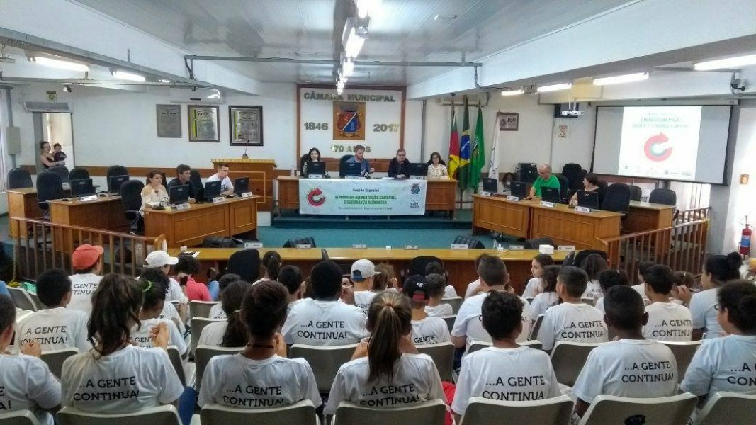 Câmara Municipal foi palco de debate sobre alimentação saudável, em sessão proposta por Dudu Moraes