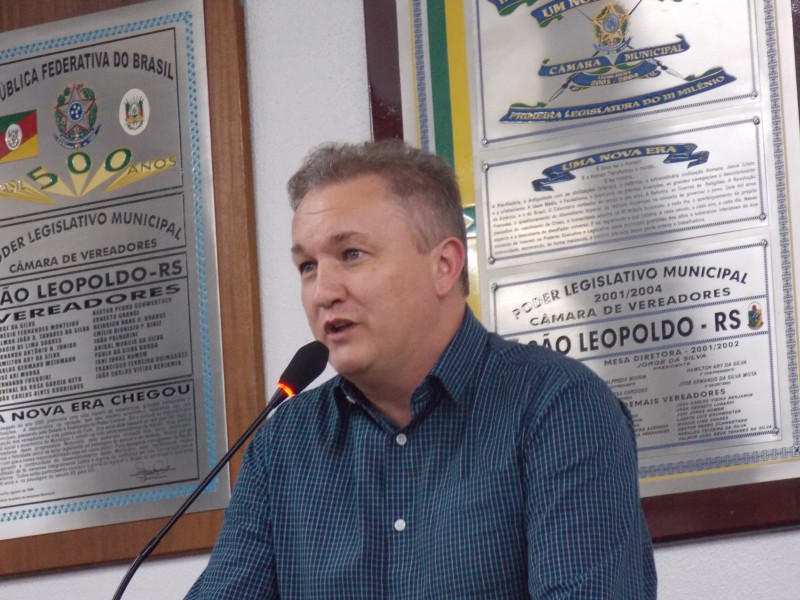 Fabiano Haubert coloca gabinete a disposição pelas causas sociais
