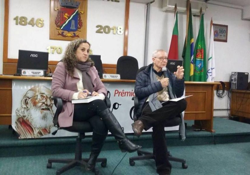 Prêmio Paulo Freire – Mestre Cidadão é lançado com amplo debate na Câmara de Vereadores