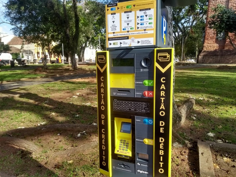 Em ofício, vereador Brasil solicita orientadores para o uso dos novos parquímetros