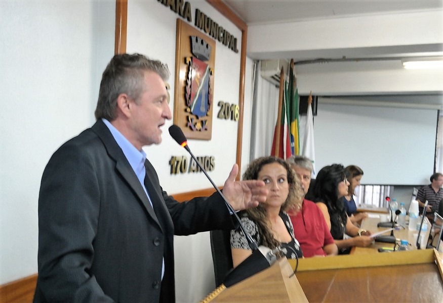 Ary Vanazzi faz alerta sobre a grave situação financeira de São Leopoldo na abertura do ano legislativo na Câmara dos Vereadores