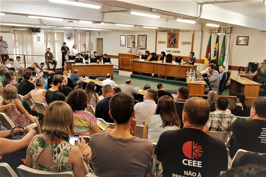 Vereadores do PT criticam políticas de Temer e de Sartori e anunciam a criação do Comitê contra a Reforma da Previdência, em São Leopoldo