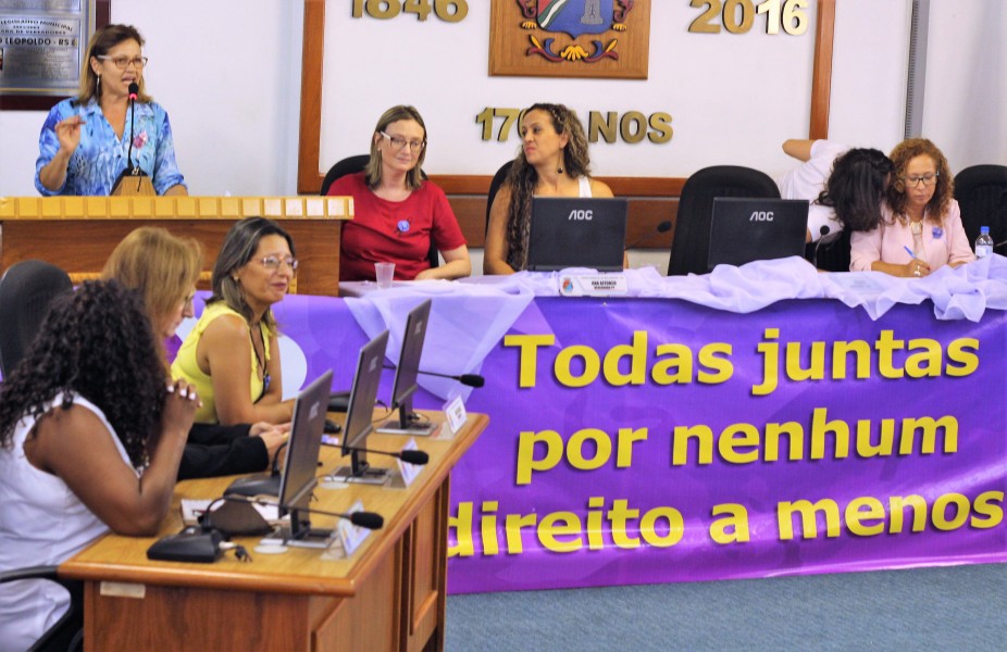 Relatos das participantes no seminário sobre a “Representação Feminina na Política”   emocionam as mulheres de São Leopoldo