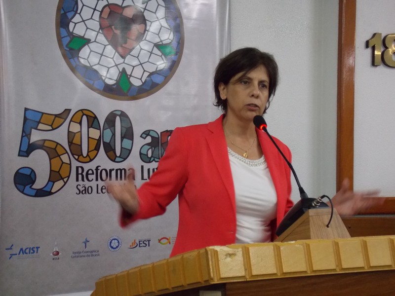 Vereadora Iara Cardoso toma posse como vice-presidente da mesa na Câmara