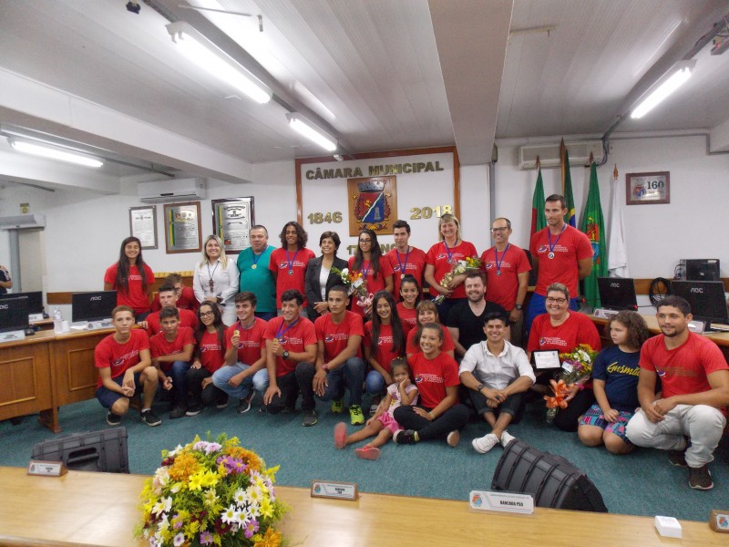 Iara Cardoso destaca projeto canoagem de São Leopoldo em sessão solene