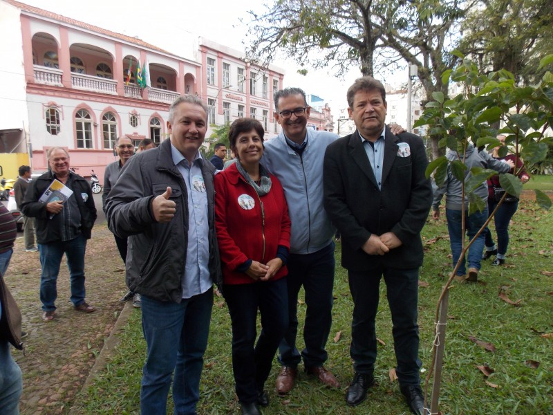 Vereadores recebem visita do pré-candidato a governador Jairo Jorge